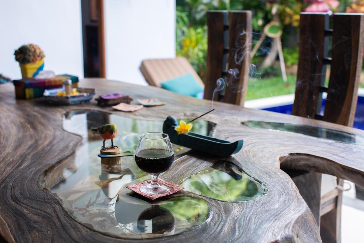 Masbro Art Villas Seminyak  Luaran gambar